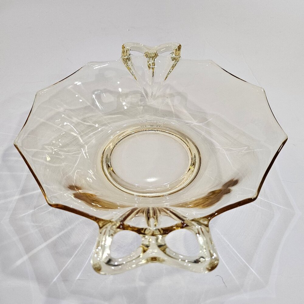 Fostoria Glass Co. "Fairfax" Topaz Serving Bowl With Double Handles Bow Design